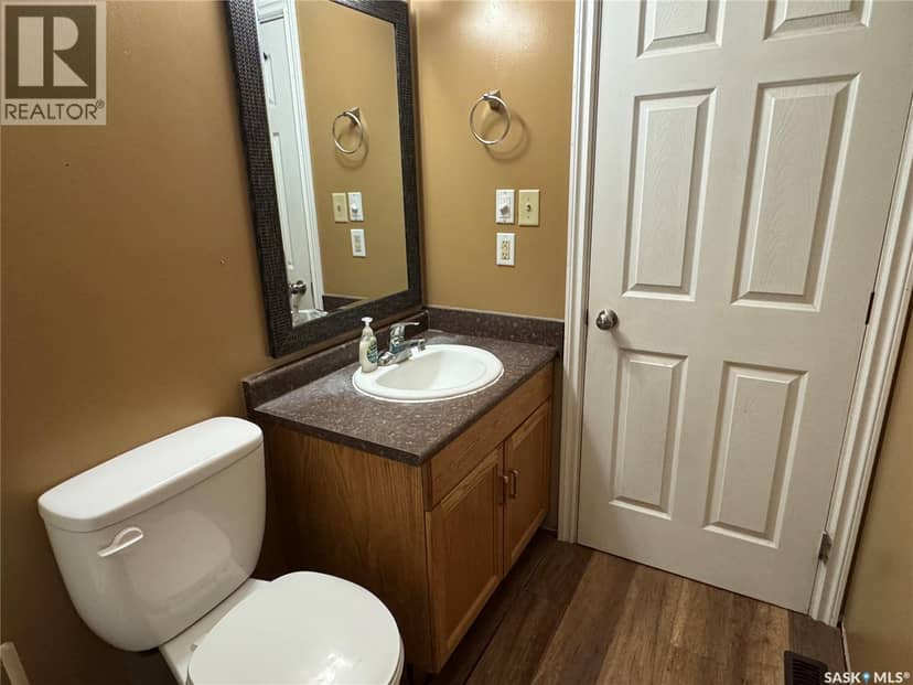 210 Bouvier CRESCENT — photo 10 of 40