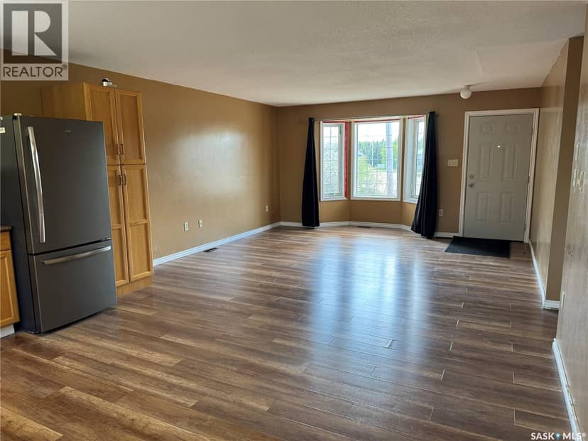 210 Bouvier CRESCENT — photo 5 of 40
