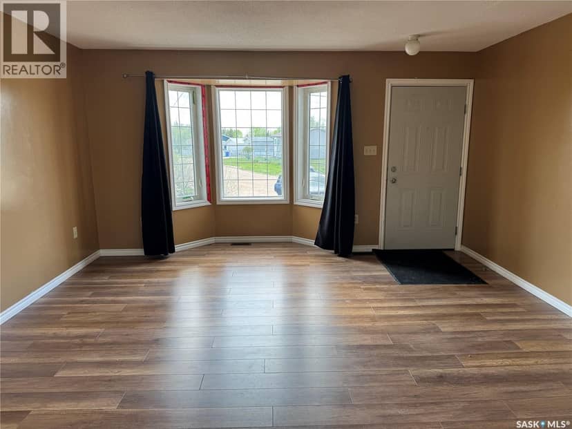 210 Bouvier CRESCENT — photo 6 of 40