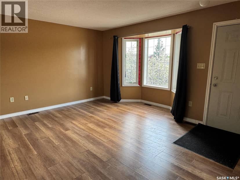 210 Bouvier CRESCENT — photo 7 of 40