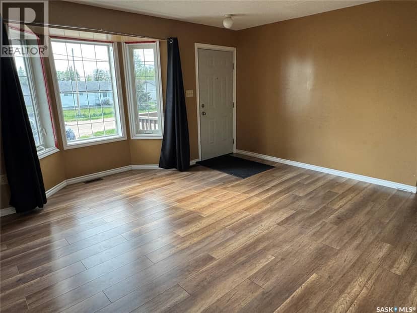 210 Bouvier CRESCENT — photo 8 of 40