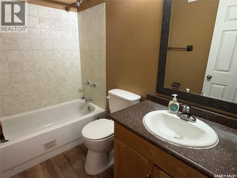210 Bouvier CRESCENT — photo 9 of 40