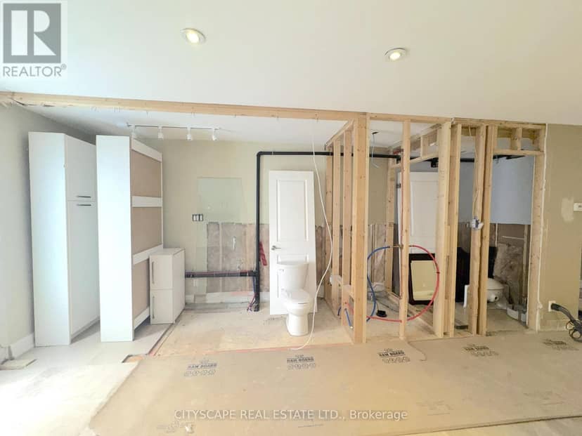 817 Cosburn Avenue — photo 13 of 40