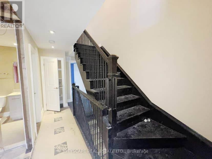 817 Cosburn Avenue — photo 26 of 40