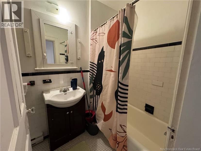 325 Main Street — photo 10 of 25