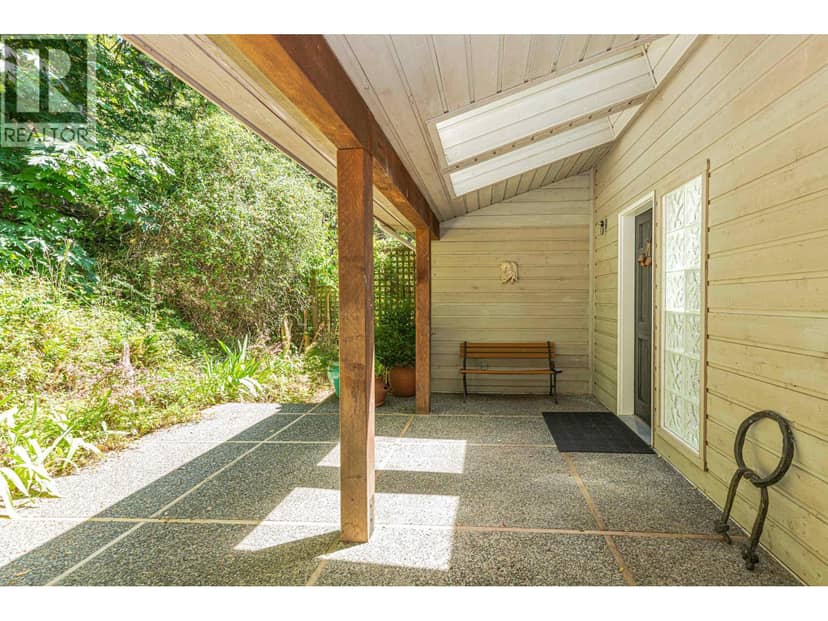 351 ELIZABETH DRIVE — photo 1 of 40