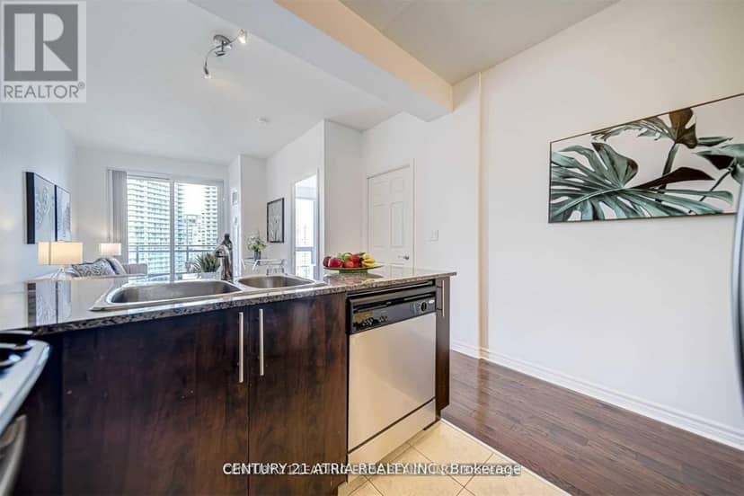1109 - 18 Holmes Avenue — photo 9 of 20