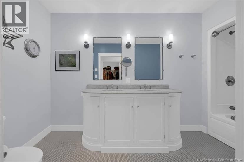 540 Shore Road — photo 15 of 40