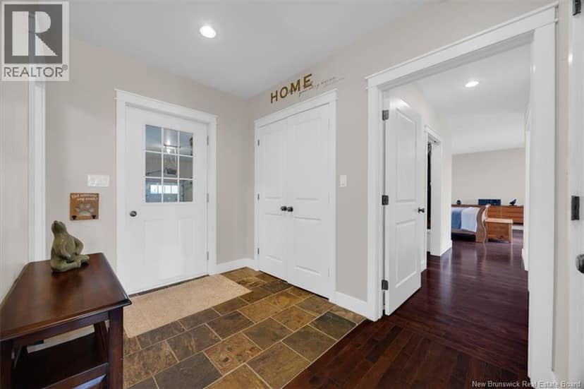 540 Shore Road — photo 14 of 40