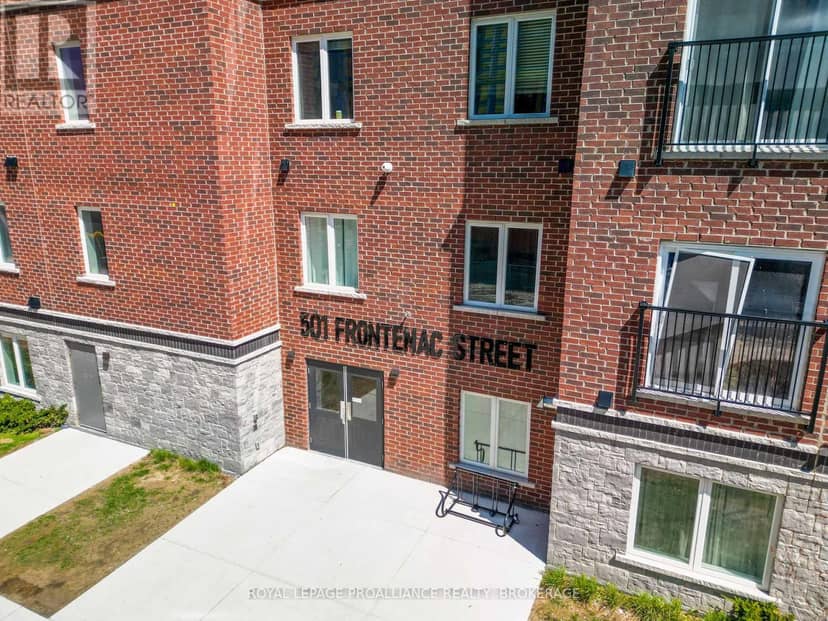 402 - 501 Frontenac Street — photo 1 of 8