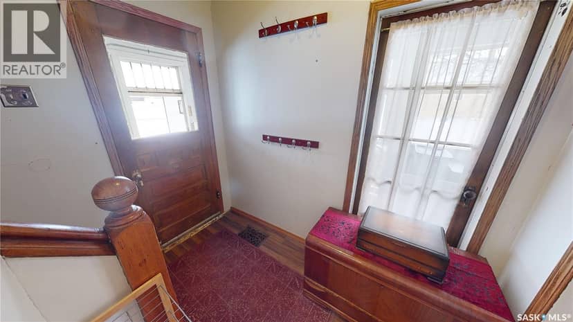 319 Carlyle STREET — photo 19 of 40