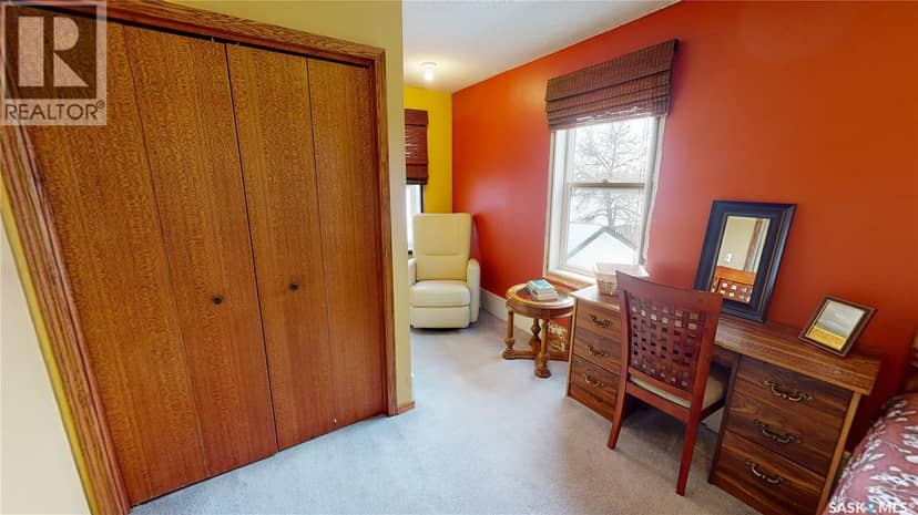 319 Carlyle STREET — photo 29 of 40