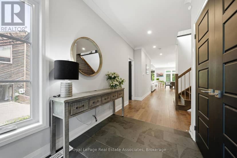 26 Market Street — photo 6 of 40