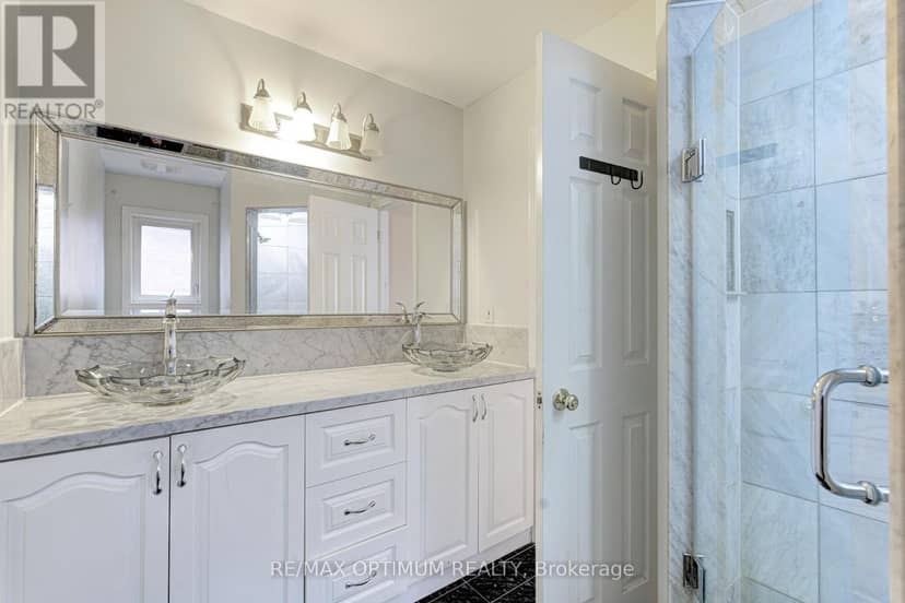 35 Wildberry Crescent — photo 28 of 40