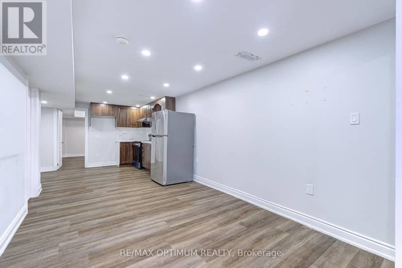 35 Wildberry Crescent — photo 38 of 40