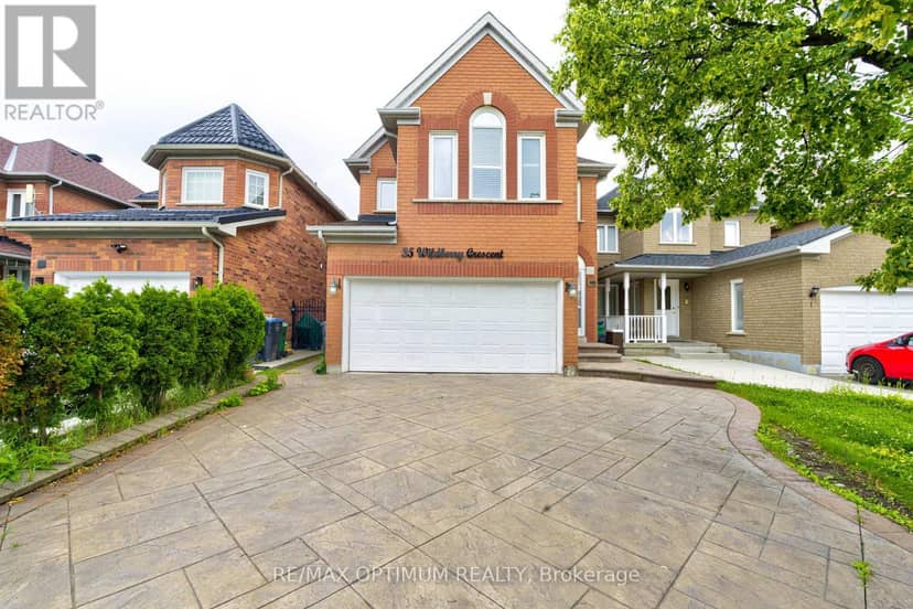 35 Wildberry Crescent — photo 3 of 40