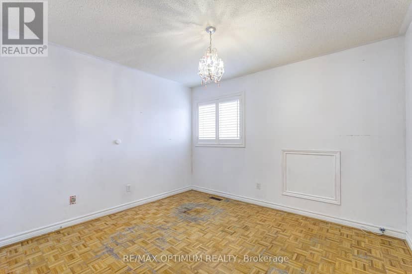 35 Wildberry Crescent — photo 31 of 40