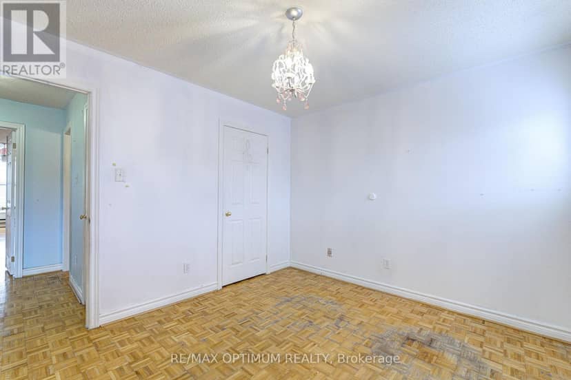 35 Wildberry Crescent — photo 32 of 40