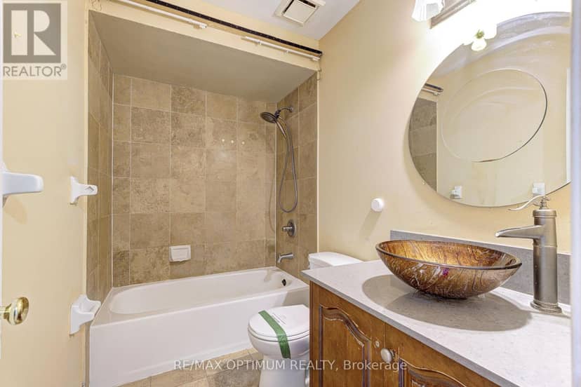 35 Wildberry Crescent — photo 33 of 40