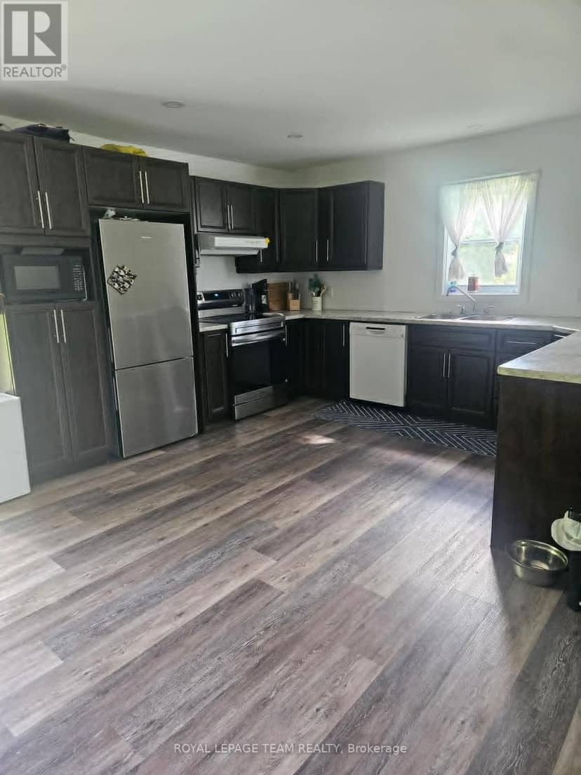 21896 Concession Road 10 Road — photo 17 of 26