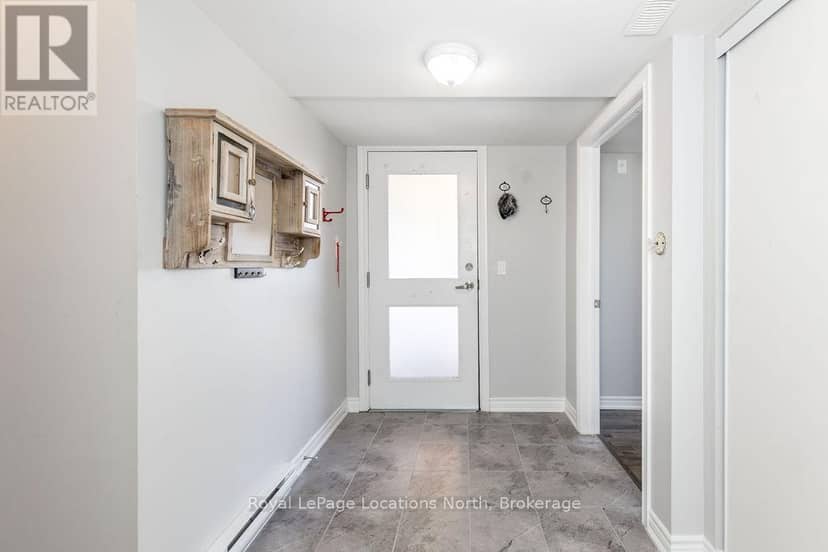 201 - 5 Anchorage Crescent — photo 7 of 40
