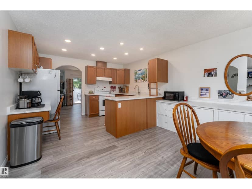 #2 1650 42 ST NW — photo 9 of 40