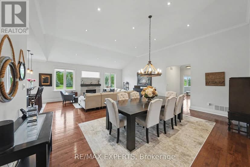 4 Woodlot Court — photo 10 of 40
