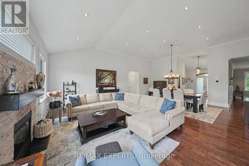 4 Woodlot Court, Caledon, photo 8