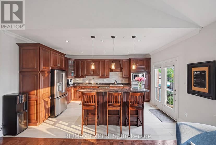4 Woodlot Court — photo 9 of 40