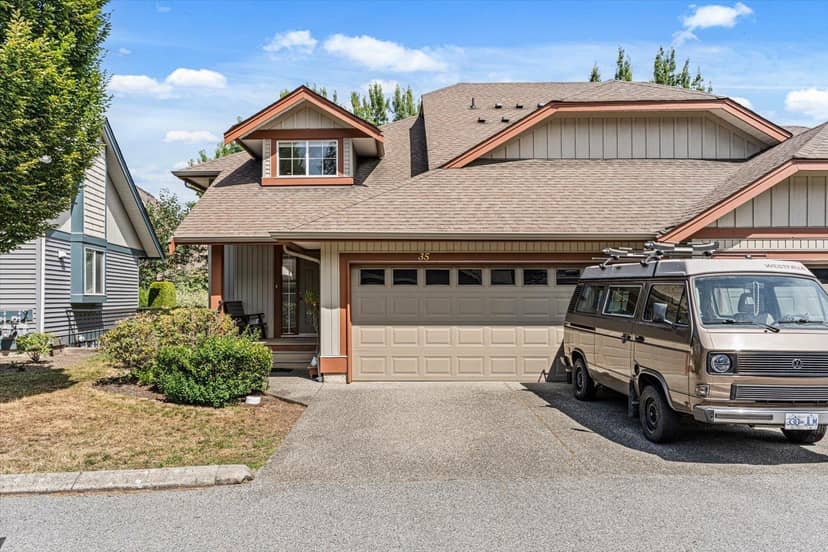 35 45545 TAMIHI WAY, Garrison Crossing, Chilliwack