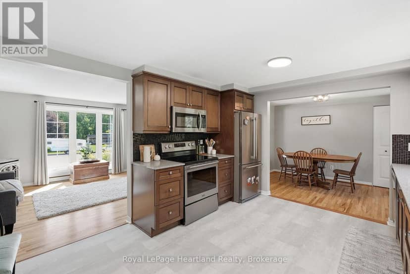 106 Cedar Court — photo 12 of 40