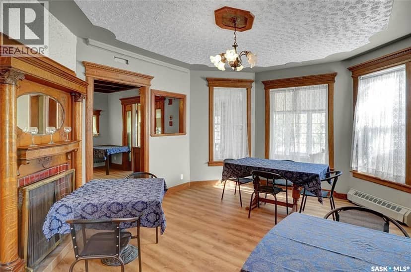 106 Front STREET, Wolseley, photo 2