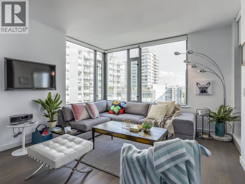 808 1688 PULLMAN PORTER STREET, Vancouver, photo 2