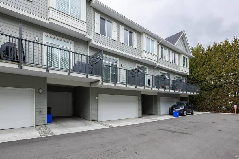 4 13629 81A AVENUE, Surrey