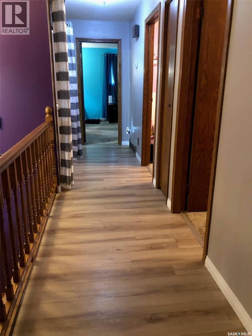 304 1st AVENUE NE — photo 33 of 40