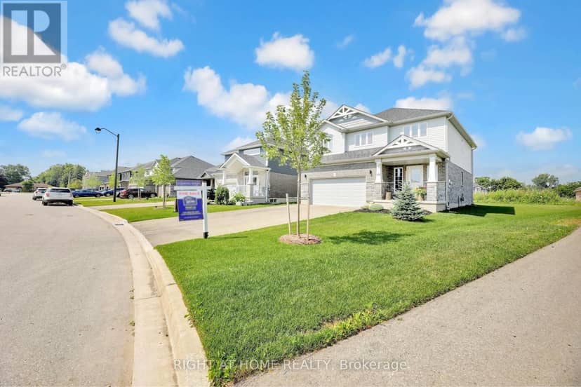 135 Stephenson Way — photo 2 of 34