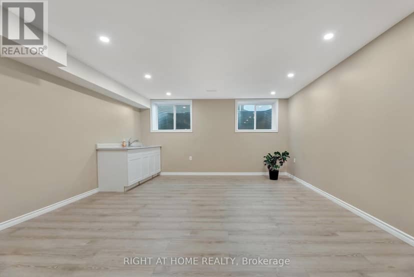 135 Stephenson Way — photo 32 of 34