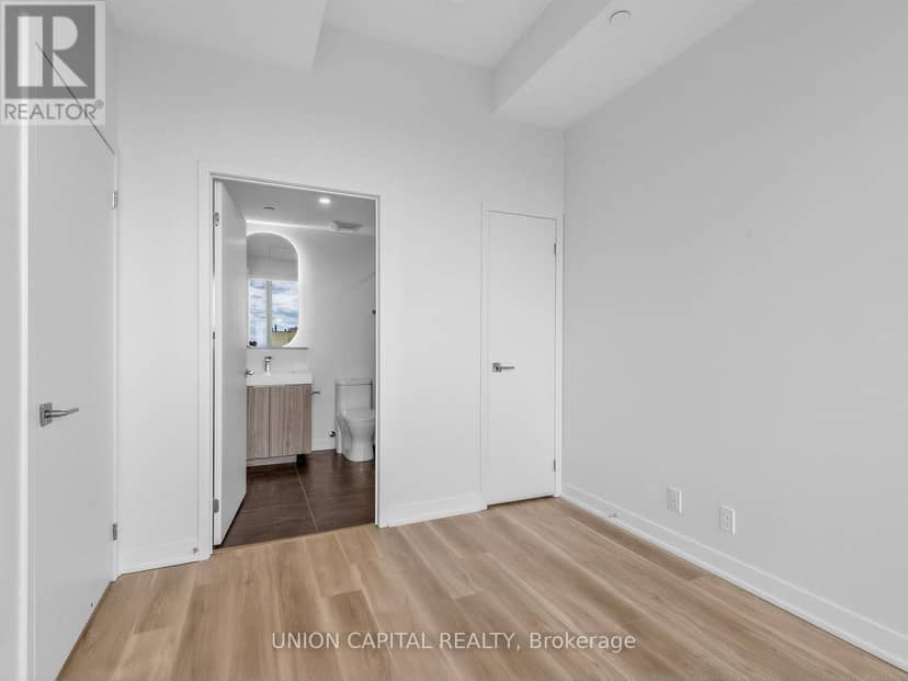 1603 - 15 Holmes Avenue — photo 32 of 35