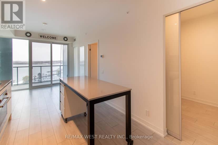 1210 - 39 Mary Street — photo 5 of 21