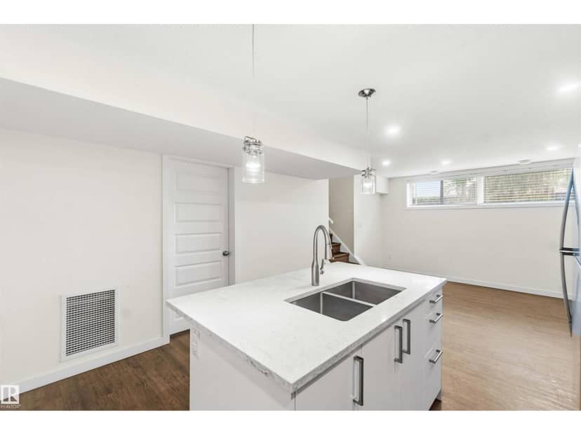 8123 8125 83 AV NW — photo 33 of 40