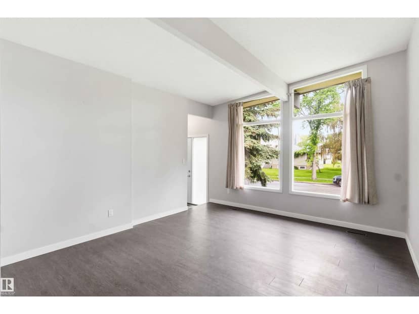 8123 8125 83 AV NW, Edmonton, photo 7