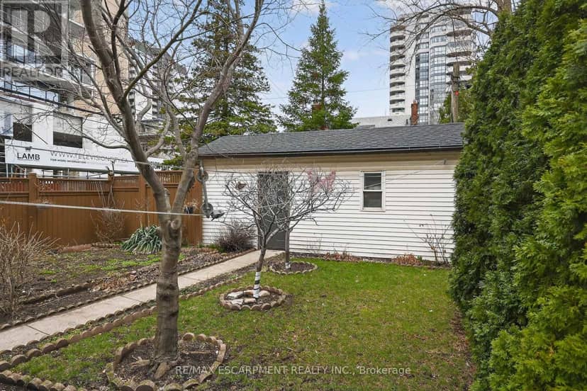 144 Hunter Street W — photo 39 of 40
