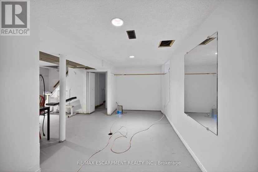 144 Hunter Street W — photo 31 of 40