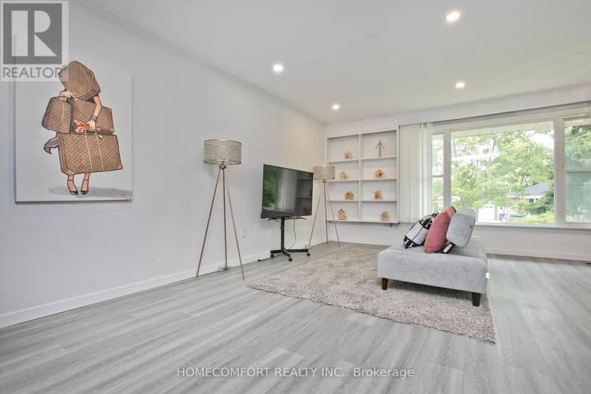 19 Beacham Crescent — photo 1 of 32