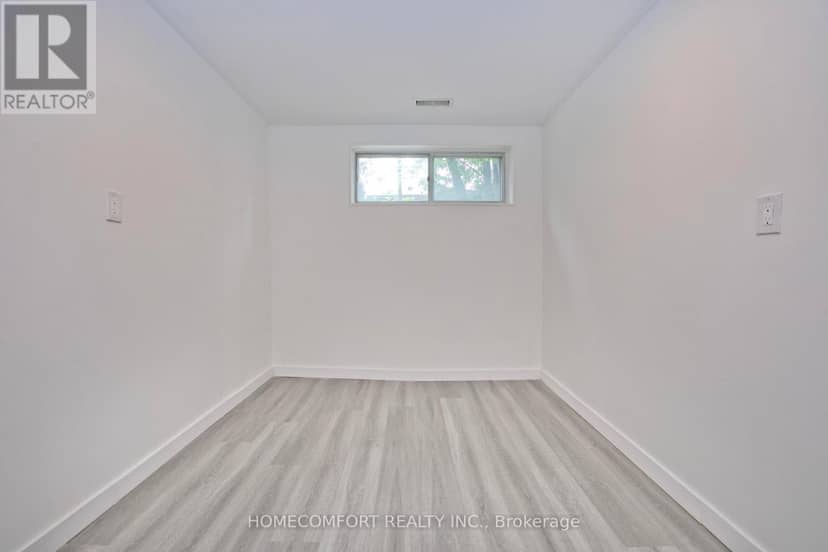19 Beacham Crescent — photo 18 of 32