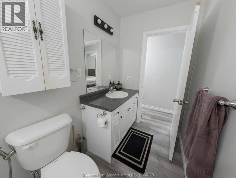 79 Dunvegan DRIVE — photo 13 of 34