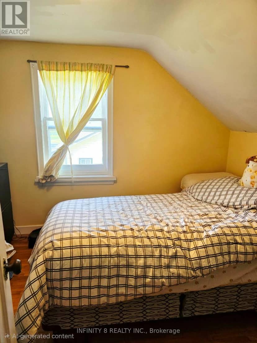 98 Louth Street — photo 13 of 15