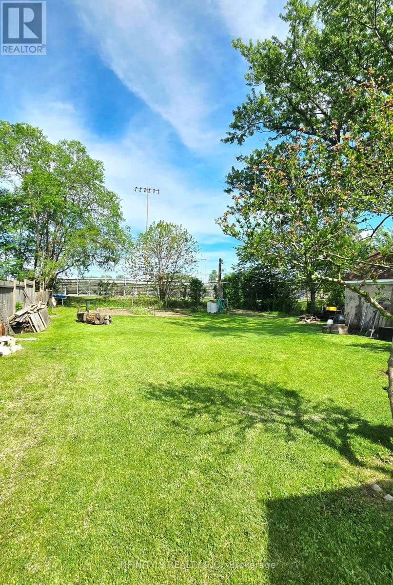 98 Louth Street — photo 15 of 15
