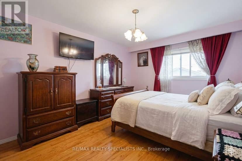 80 Chalfield Lane — photo 15 of 40