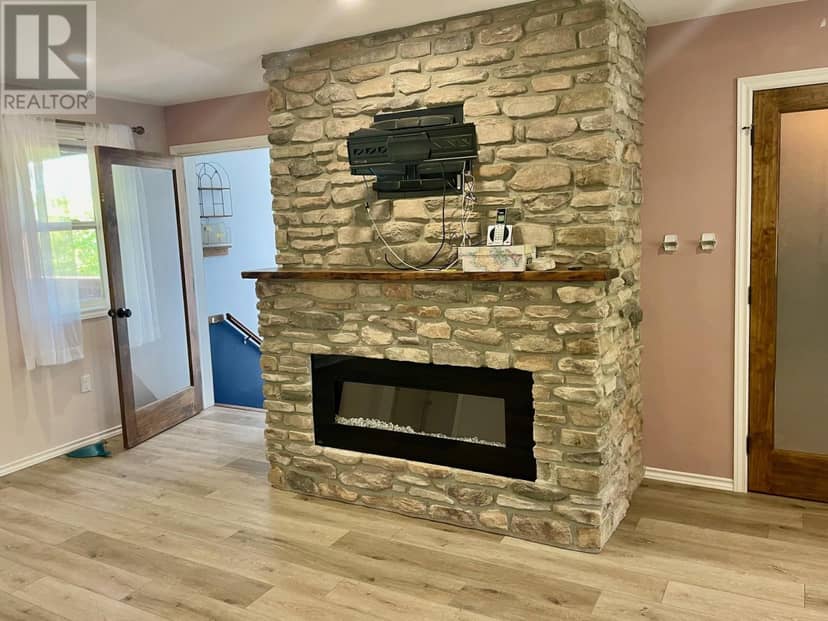 1702 INKERMAN Road — photo 11 of 33